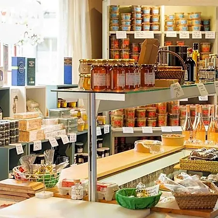 The Originals Boutique, O Gayot, Bagnoles-de-l'orne 3*