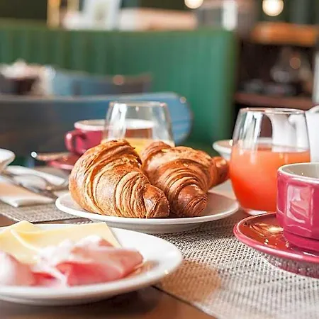 The Originals Boutique, O Gayot, Bagnoles-de-l'orne 호텔 3*