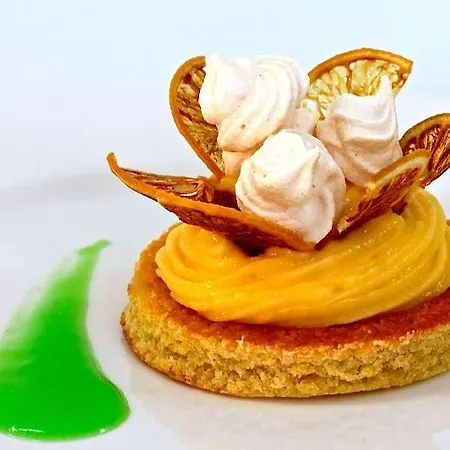 The Originals Boutique, O Gayot, Bagnoles-de-l'orne 3*