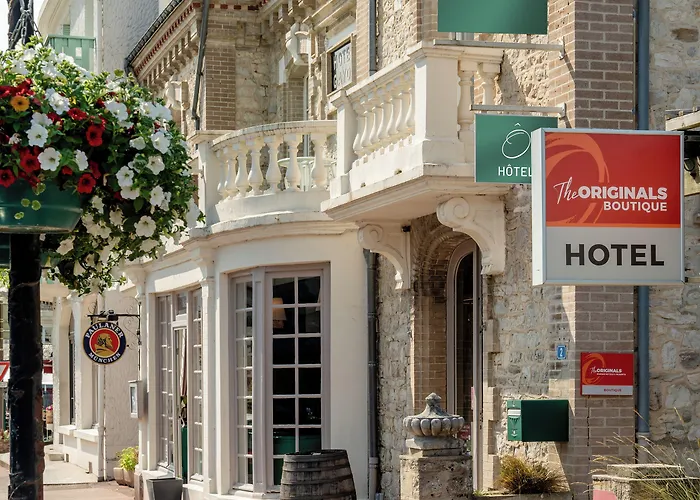 The Originals Boutique, O Gayot, Bagnoles-de-l'orne 3*