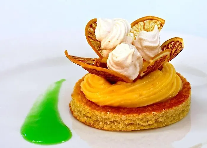 The Originals Boutique, O Gayot, Bagnoles-de-l'orne 3*