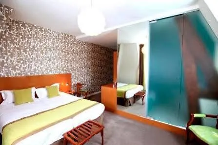 The Originals Boutique, O Gayot, Bagnoles-de-l'orne